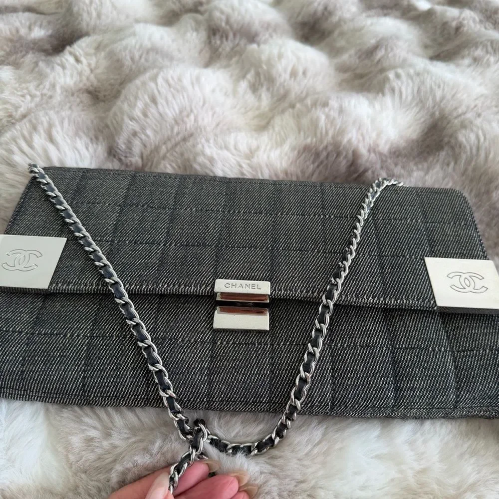 Chanel Chocolate Bar Chain Flap Shoulder/ Clutch Bag